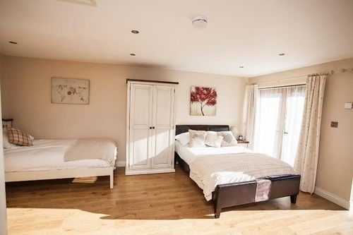 Accommodation Bristol Airport Redhill  Экстерьер фото